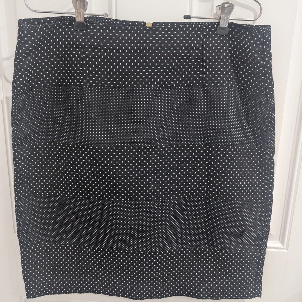 Elegant Black and White Polka Dot Pencil Skirt
